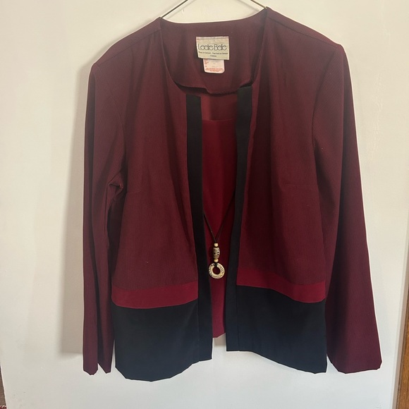 Leslie Belle Jackets & Blazers - Vintage Leslie Belle Two-Tone Burgundy and Black Open Front Jacket